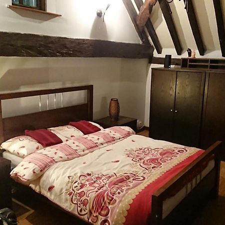 Master Room Near Heathrow Лондон Экстерьер фото